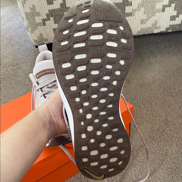 Nike Women's React Infinity Run 4 - Light Pink - Picture 4 of 4